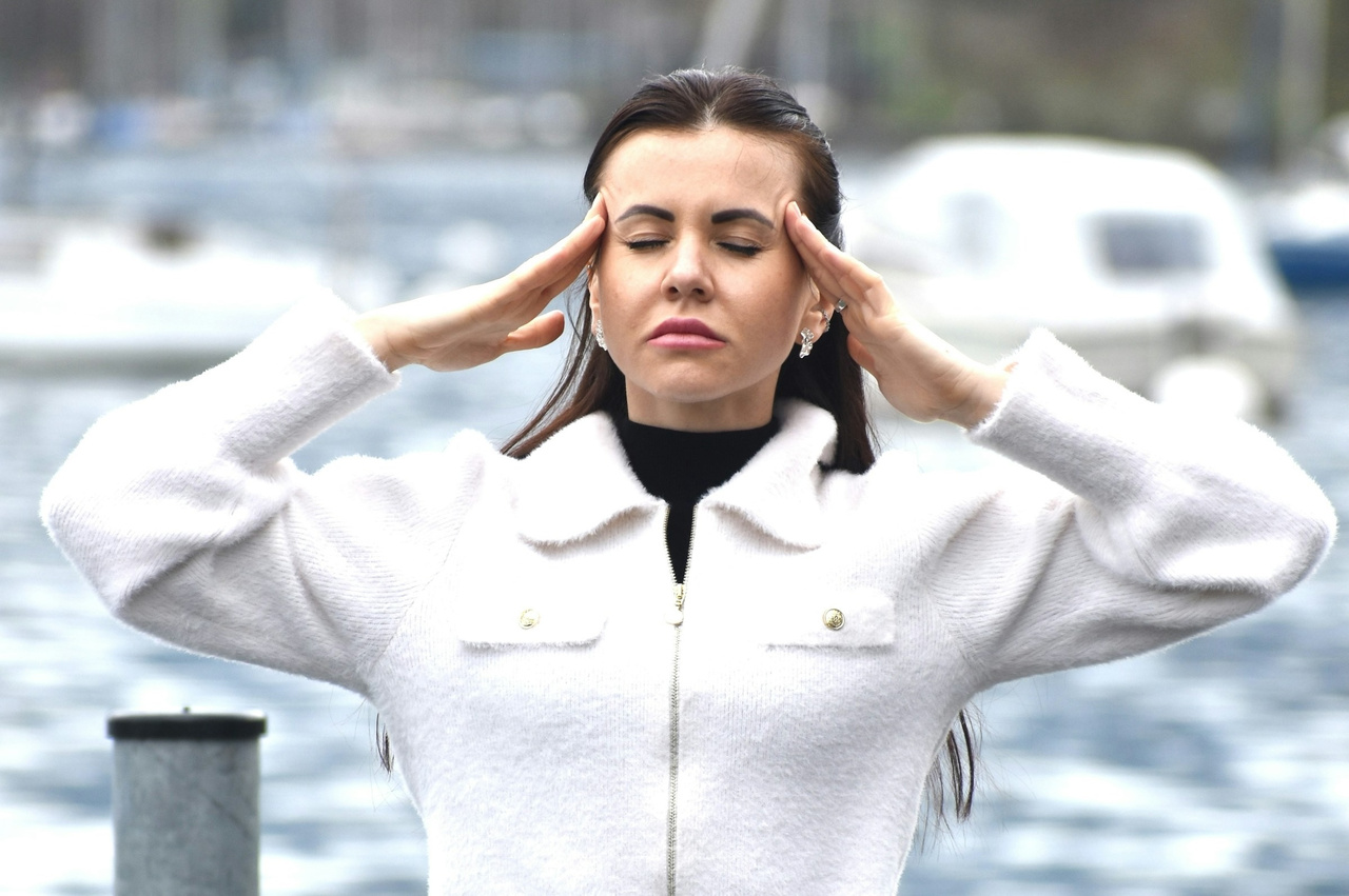 Headaches during menopause – why they happen and what you can do