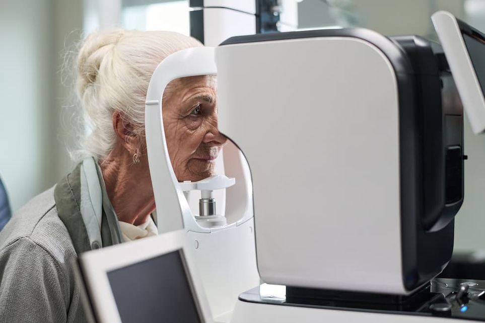 Early signs of cataracts – how to notice the changes in time