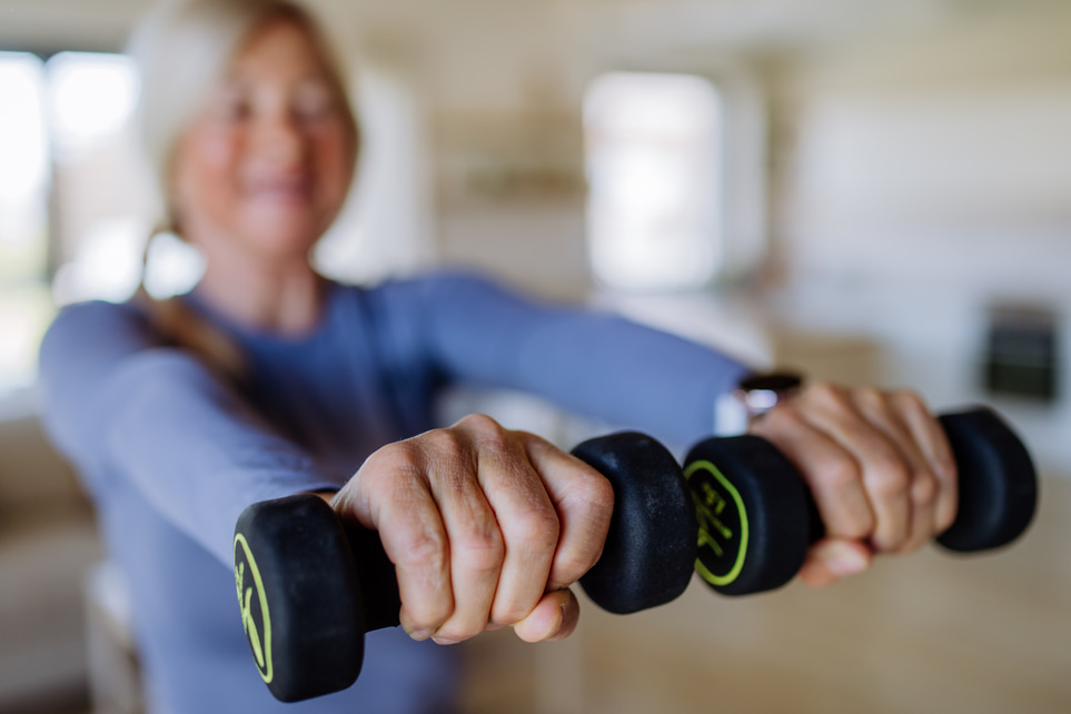 Why does the body change shape during menopause? – Hormones, belly fat and health
